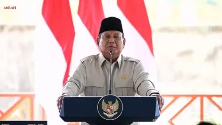 Prabowo Minta Kepala Daerah hingga Polisi Awasi MBG, Ungkap Ada Penyusup yang Ingin Jadi Maling