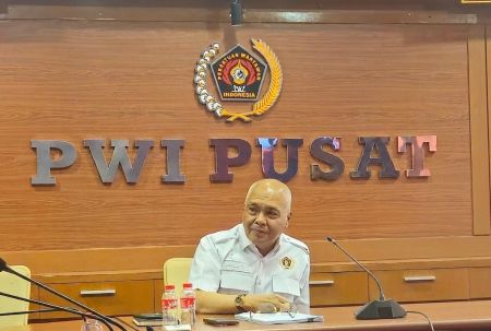 PWI Pusat Desak Hotman Paris Klarifikasi, Tegaskan Wartawan Harus Dihormati Saat Bertugas
