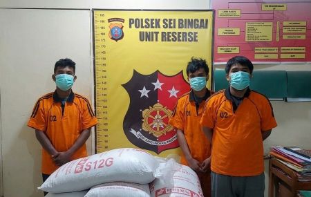 Tiga Pelaku Pencurian Pakan Ayam di Langkat Diringkus Polisi