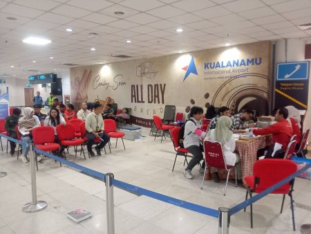 PMI Deliserdang Ajak Penumpang dan Petugas Kualanamu Ikut Donor Darah