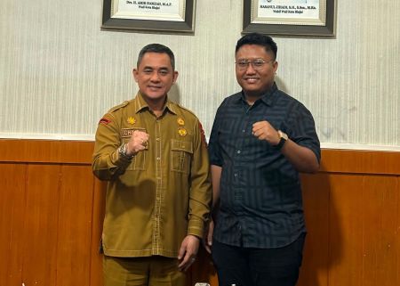Pohon Tumbang Timpa Pedagang Bakso, KNPI Binjai Apresiasi Gerak Cepat Sekdako Jenguk Korban