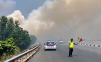 Asap Karhutla Selimuti Tol Kayuagung-Palembang KM 356, Pengendara Diimbau Berhati-hati