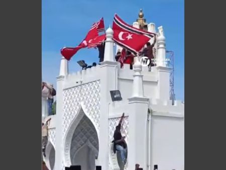 Peringatan Hari Damai Aceh ke-21 di Masjid Raya Baiturrahman Berujung Ricuh