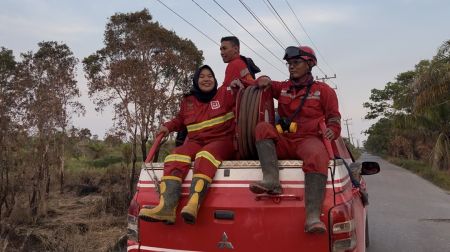 Tinggalkan Kapur Tulis Demi Selang Pemadam, Sarjana Pendidikan Ini Pilih Jadi Srikandi Manggala Agni
