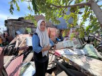 Nyaris Tertimpa Tiang Listrik, Rosidah Berlindung di Bawah Kursi Saat Puting Beliung Terjang Medan