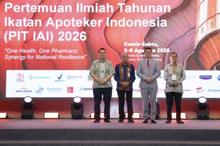 Hadapi Tantangan Kesehatan Global, Wagub Sumut Surya Dorong Sinergi Kuat Pemerintah dan Apoteker