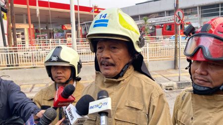 Kebakaran Gedung Bapenda Diduga Dipicu Aktivitas Renovasi, 39 Unit Damkar Dikerahkan