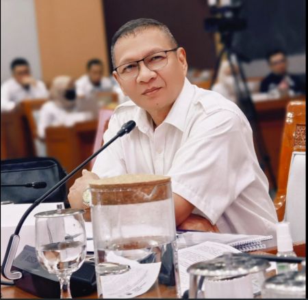 Anggota DPR Ingatkan Risiko Investasi, Wakaf Saham Istiqlal Wajib Syariah