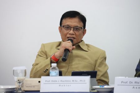 Ekonom: Pergantian Kepemimpinan BI Tak Cukup Perkuat Rupiah ​