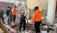 BNPB Catat 1.576 Gempa Susulan Usai Gempa 7,7 M di NTT, 68 Orang Meninggal