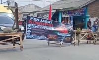 Ratusan Warga Blokir Jalan di Langkat, Kesal Tak Kunjung Diaspal