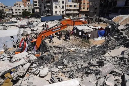 Gedung Rusak Akibat Perang Ambruk di Gaza, 21 Orang Tewas Termasuk 11 Anak