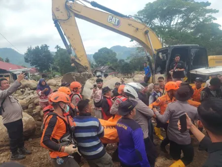 Pencarian Selesai, Korban Terakhir Banjir Bandang Solok Ditemukan Meninggal Dunia
