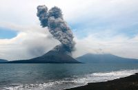 5 Jurnalis Hilang Kontak Saat Liputan Erupsi Gunung Anak Krakatau, Tim Gabungan Lakukan Pencarian