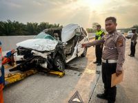 Innova Hantam Truk Tangki di Tol Medan–Tebingtinggi, Satu Penumpang Tewas