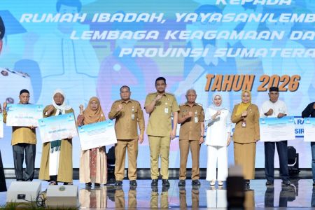 Pemprov Sumut Salurkan Hibah Rp200 Miliar Lebih, Sasar 567 Rumah Ibadah Hingga Mahasiswa ​