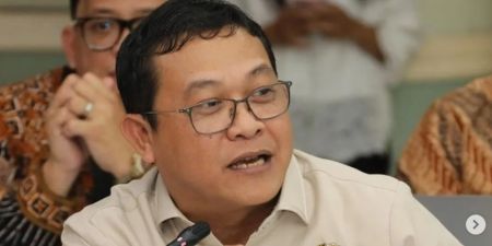 Kalah di PTUN Soal Pencabutan Izin PT ARM, Anggota DPR Minta Menhut Segera Layangkan Banding