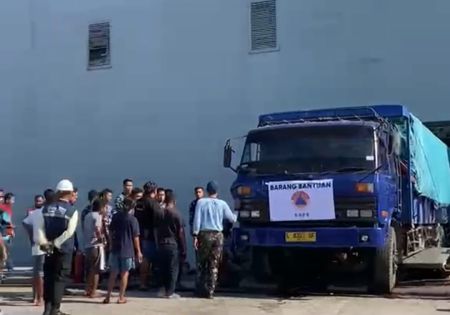 Penanganan Gempa NTT Hari ke-21, TNI Pasok Total 1.201 Ton Bantuan Logistik