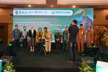 Riau Jadi Provinsi Pertama di Indonesia yang Terapkan Standar Pasar Karbon Hutan ART-TREES