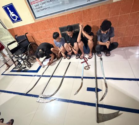 Polres Asahan Amankan Lima Remaja yang Hendak Tawuran Beserta Sejumlah Sajam