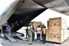 Mobilisasi Alutsista, TNI Terbangkan Hampir 4 Ton Alat Pemadam Karhutla Kemhan ke Kalteng ​