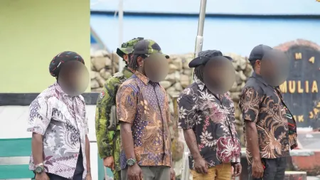 Empat Anggota OPM Serahkan Senjata dan Kembali ke NKRI
