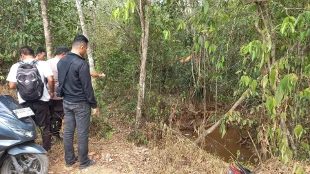 Heboh di Medsos, Penampakan Satwa Diduga Beruang Hitam Gegerkan Warga Sungai Rambang Muara Enim