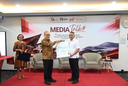 Bank Sumut Raih Penghargaan OJK sebagai Bank Teraktif Literasi Keuangan ​