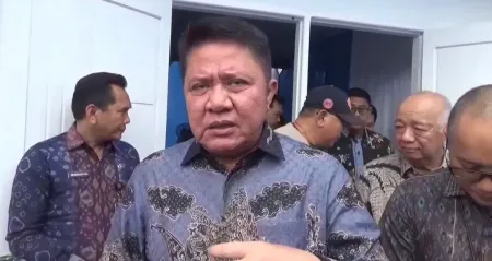 Herman Deru Resmikan Stasiun Pengisian Kendaraan Listrik di Palembang