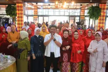 Lantik Pengurus PWPSS Sumsel, Gubernur Herman Deru Minta Kaum Perempuan jadi Benteng Budaya Keluarga