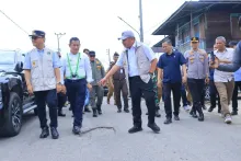Tinjau Ruas Jalan Pagar Alam-Tanjung Raya, Gubernur Sumsel Pastikan Perbaikan Fungsional Dimulai Tahun Ini