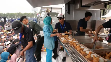 TNI Sediakan 30 Ribu Porsi Makan Gratis di Monas ​