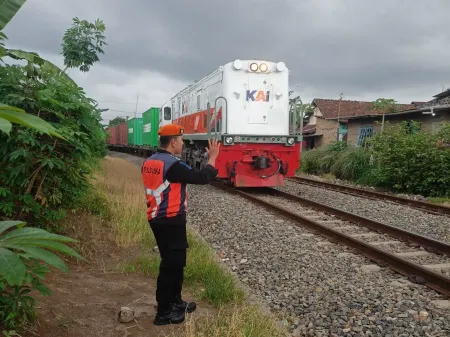 Gangguan Kamtib KA di Sumut Turun 75 Persen, KAI Ajak Warga Jaga Jalur Rel