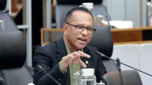 Penerbangan Kupang-Kalabahi Gagal Mendarat akibat Asap, Usman Husin Desak Kemenhut Bertindak