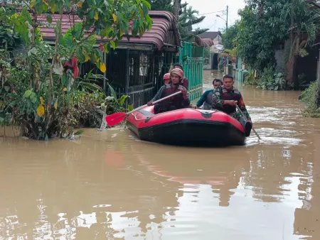 Puncak Musim Hujan Tiba, BPBD Medan Siagakan 53 Personel TRC dan Armada Evakuasi ​