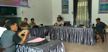 Mediasi Warga Teluk Dalam dengan PT Padasa Buntu, Pemdes Minta Aktivitas Excavator Dihentikan