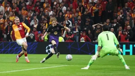 Barcelona Kuasai Puncak Klasemen Liga Champions, Inter Milan dan Napoli Terpuruk