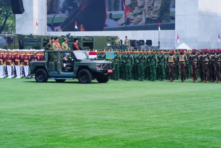 Panglima TNI Tinjau Gladi Bersih Peringatan HUT Ke-81 TNI