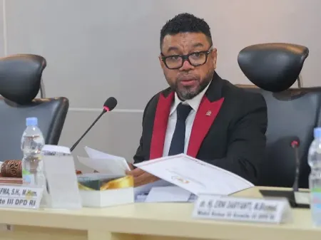  Senator Filep Wamafma Terus Perjuangkan Peningkatan Revitalisasi Sekolah di Papua Barat ​