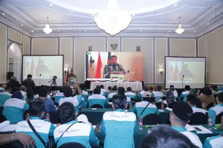 Menaker Yassierli Ajak Serikat Pekerja Kawal UU Ketenagakerjaan ​