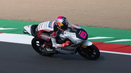 Veda Ega Pratama Raih Pole Position Perdana di Moto3 Australia