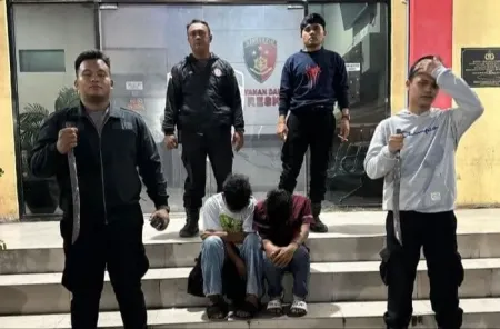 Polisi Bubarkan Tawuran di Belawan, Dua Remaja dan 2 Parang Diamankan
