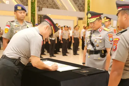 Kapolda Sumut Irjen Pol Sonny Irawan Pimpin Sertijab Wakapolda dan Kapolresta Deliserdang