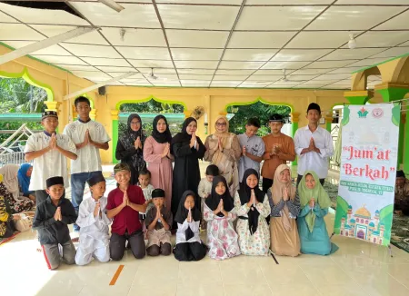 PTPN IV Regional VI Kebun Julok Rayeuk Utara Santuni Anak Yatim dan Guru Ngaji